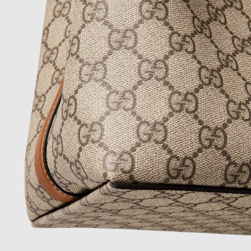 Emblem medium bucket